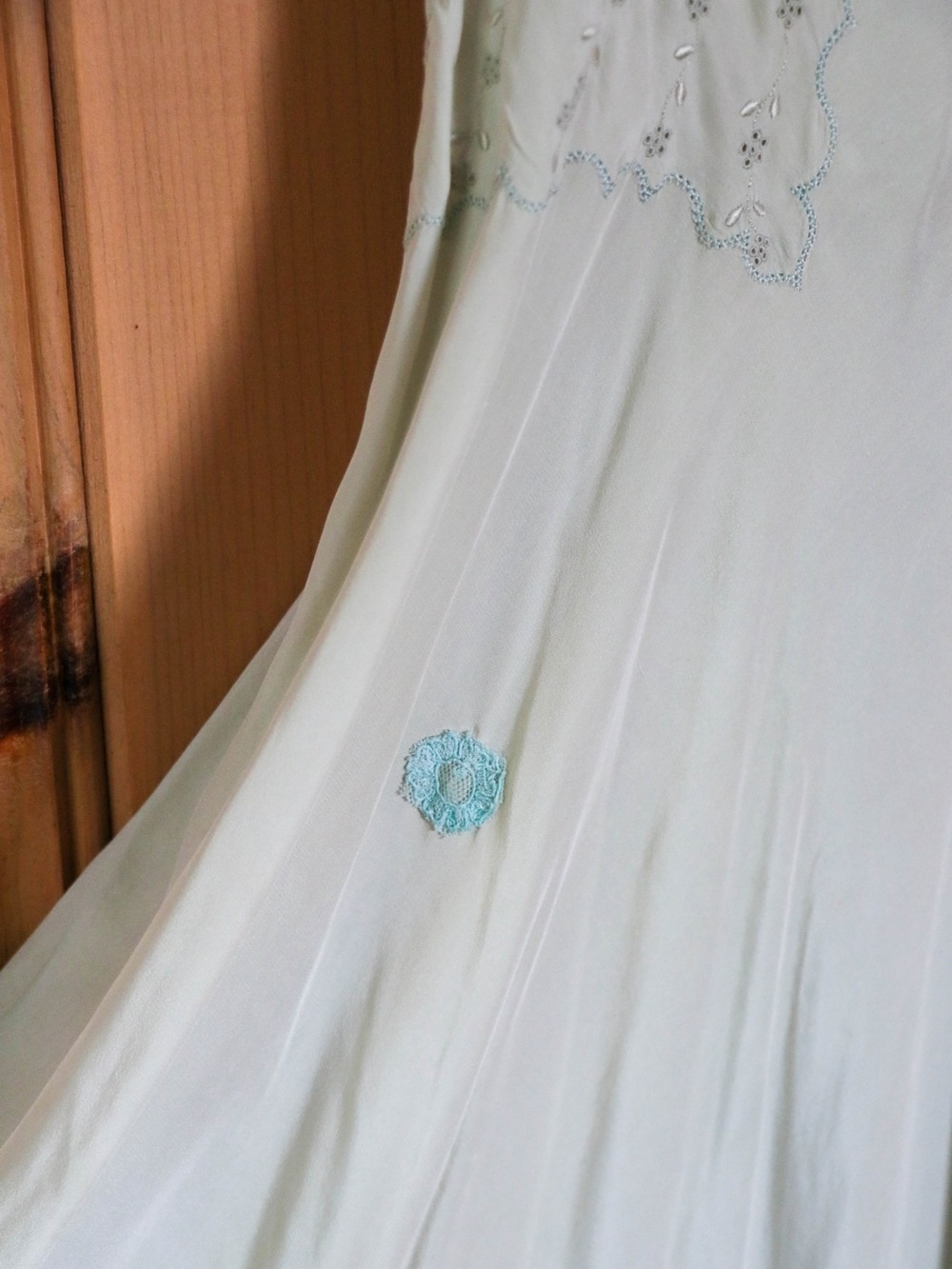 Vintage Pale Green 1930s Silk Gown - Picture 6 of 6